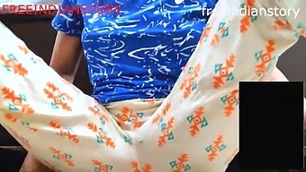 Marathi Ev Kadınının Sıcak Video Görüşmesi