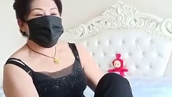 Mature Asian Milf Seeks Sexual Encounter