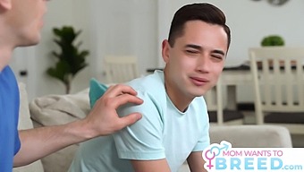 Olgun Sarışın Barbie Feels, Genç Bir Erkek Tarafından Hd Olarak Yalatılıp Beceriliyor