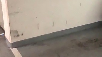 Kamerada Yakalanan Cesur Halka Açık Karşılaşmaların Derlemesi
