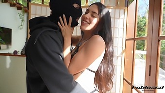 本物の素人がハイビジョンでキスをする