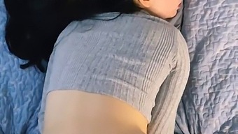 주체할 수 없는 사정과 연속적인 관통 (오랄 섹스)