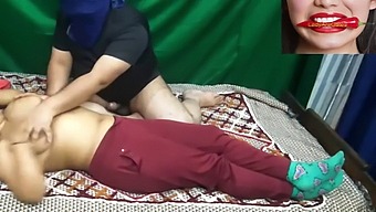 인도 마사지 파업의 진짜 비디오는 성적 만남으로 이어집니다