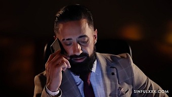 Amatör Sekreter Merdiven Boşluğunda Bağlanıp Beceriliyor