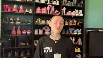 Amatör Striptizci Rubi Rose, Sıcak Bir Duş Videosunda Twerking Becerilerini Sergiliyor