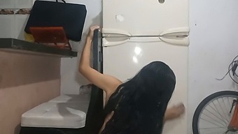 Sloppy Stepsister Seeks Oral Pleasure And Satisfies With Big Cock - Homemade Spanish Sex