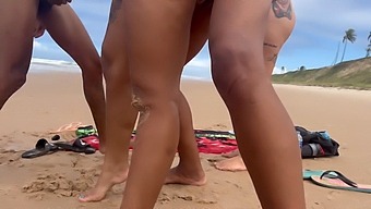 ¡indulgiendo En Escapadas Salvajes De Playa Con Parejas Imprevistas!