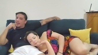 Intense Anal And Oral Sex With A Mature Woman In A Private Show